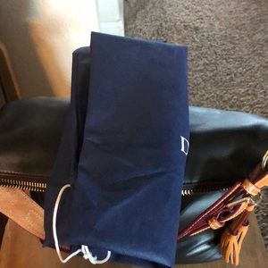 Dooney & Bourke smooth leather shoulder bag.